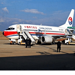 日照山字河空运公司航空快运业稳步发展的原因是什么？